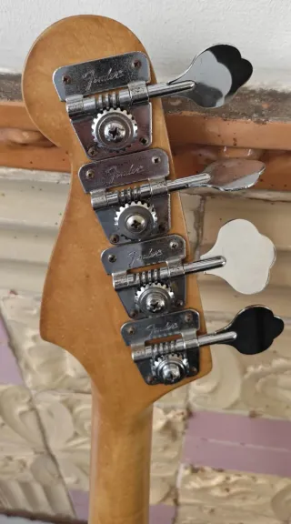 Bajo Fender Precision 1978 Fretless