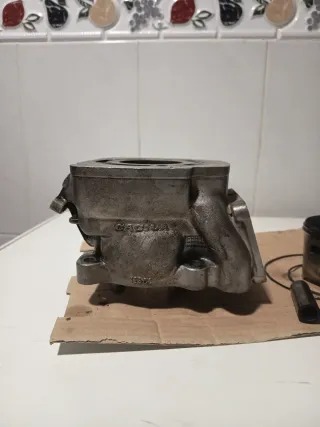 Cilindro 73037 +Pistón Cagiva Mito 125