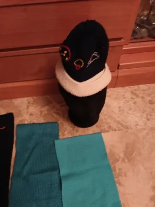 Conjunto invierno niño bufanda gorro guantes 3€