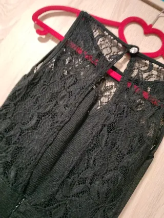 Mono corto lencero negro sexy