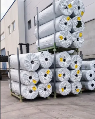 Césped artificial RG ALMACENES Ancho 2 y 4 metros