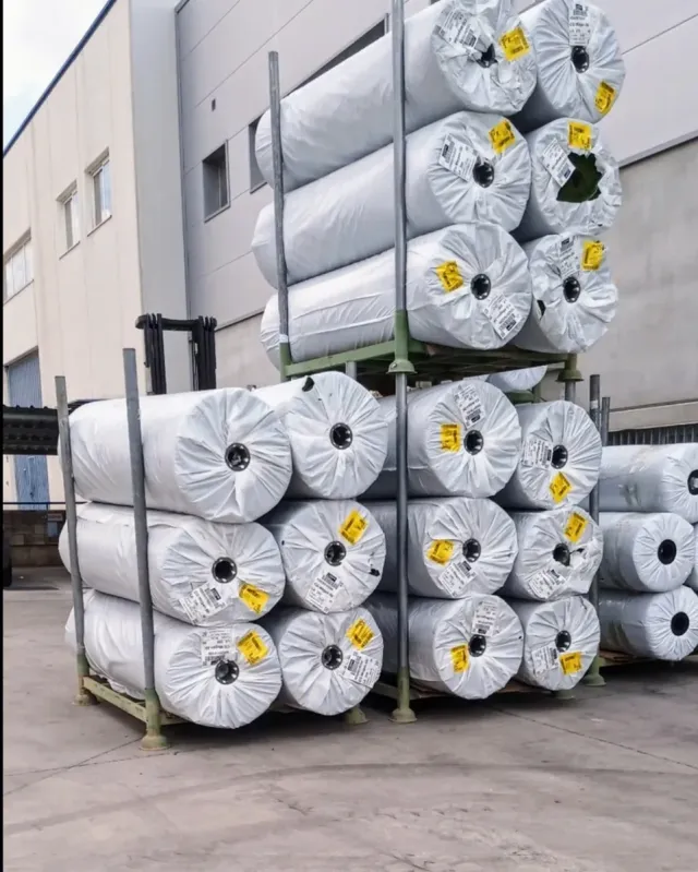 Césped artificial RG ALMACENES Ancho 2 y 4 metros