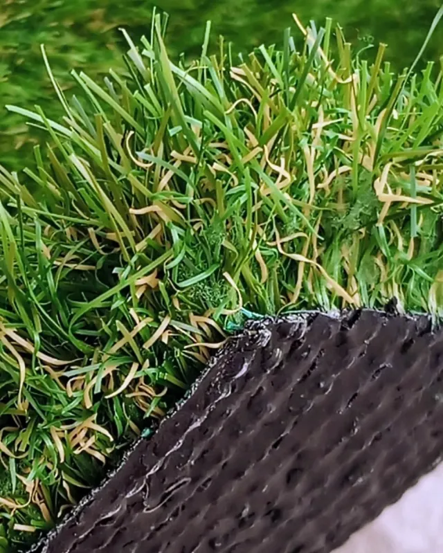 Césped Artificial RG ALMACENES Ancho 2 y 4 metros