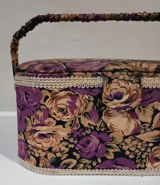 Cesto per cucito con  manico,tessuto raso e pizzo