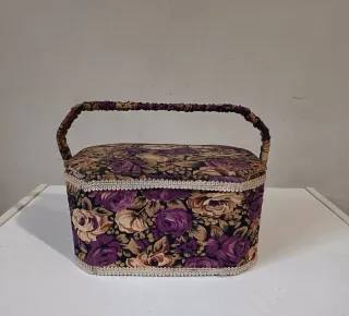 Cesto per cucito con  manico,tessuto raso e pizzo