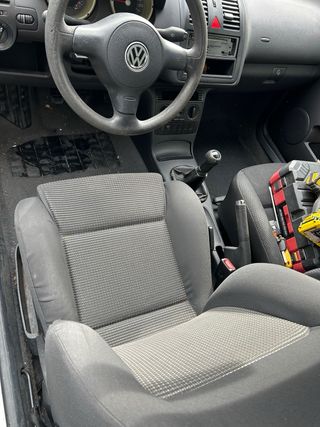Volkswagen Polo 2000 sin etiqueta