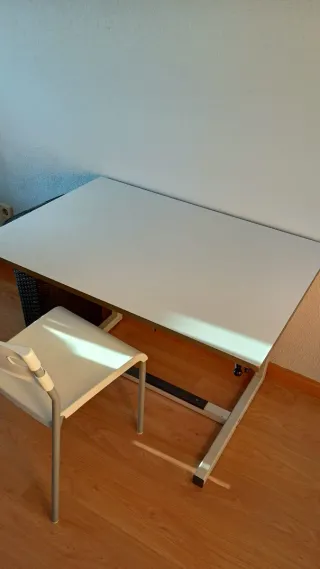 Mesa Dibujo Blanca con Cajón Portalápices