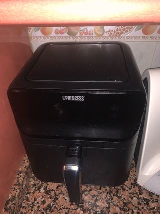 Freidora de aire Princess negra
