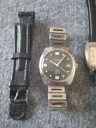 Lote 2 relojes Lotus y Titan Tenox 17 jewels.