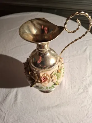 Brocca antica Capodimonte con fiori