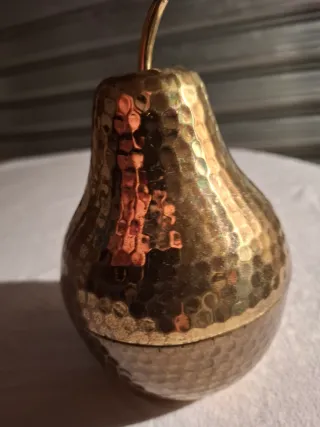 Antica pera in ottone