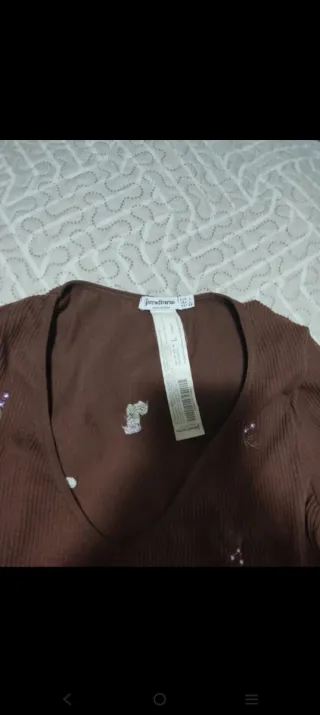 Jersey corto marrón con flores