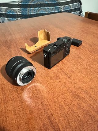 Cámara Sony a6000 + Lente 50mm f/1.8