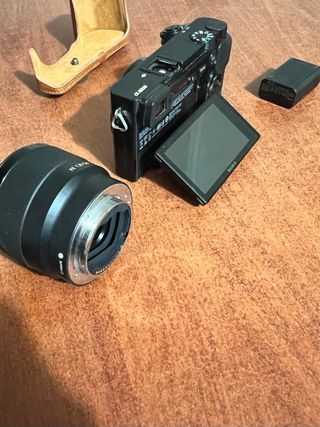 Cámara Sony a6000 + Lente 50mm f/1.8