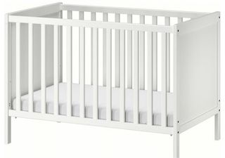 Cuna de bebé blanca