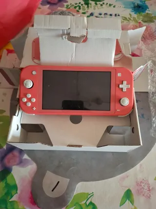 Nintendo Switch Lite Coral