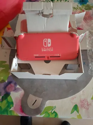 Nintendo Switch Lite Coral