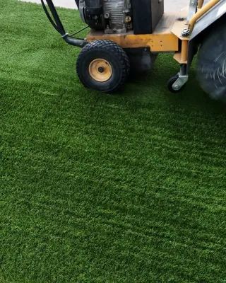 Césped Artificial ALMACENES Ancho 2 y 4 metros