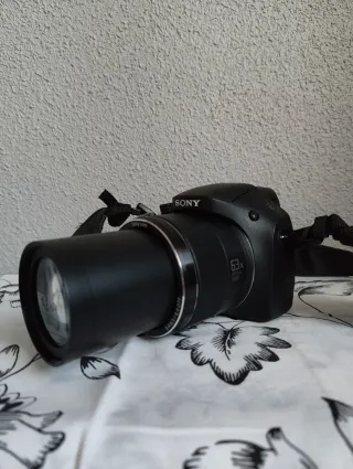 Cámara brige Sony Cyber-shot DHC-H400 Zoom 63x