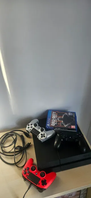 Console PS4 + 3 Controller + Giochi