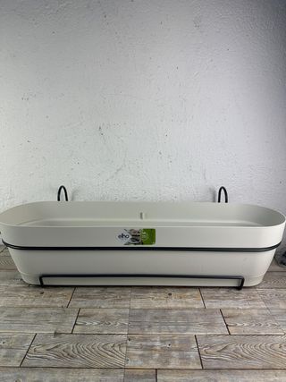 Maceta jardinera para balcón