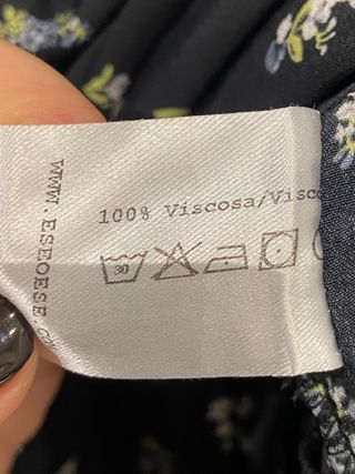 Vestido negro ESE o ESE floral