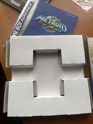 Metroid Fusion Game Boy Advance Caja y Manual PAL