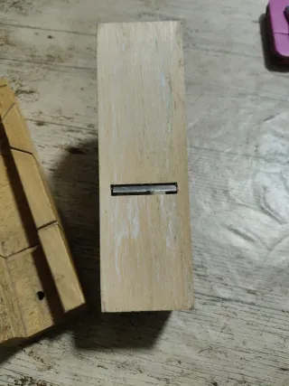 Cepillo madera y caja ingletes HBS