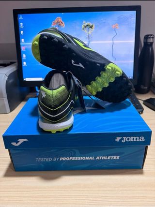 Botas De Fútbol Joma Aguila Para Adultos