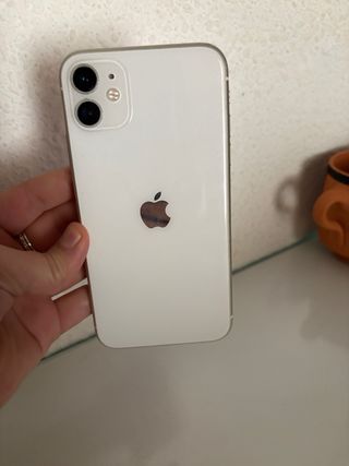 iPhone 11 Apple