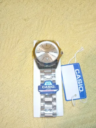 Reloj Casio analógico metal