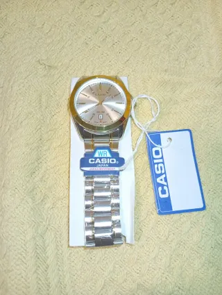 Reloj Casio analógico metal