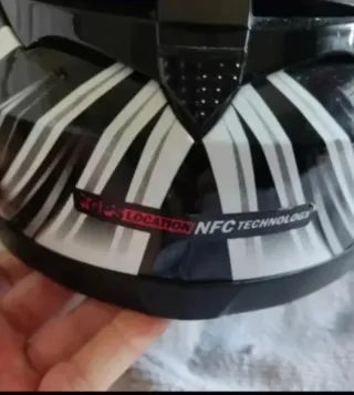 Casco Moto MT Helmets Diseño Moderno