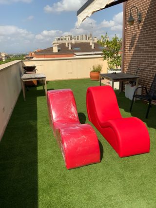 Dos Sofás Tantra Piel Sintética Roja