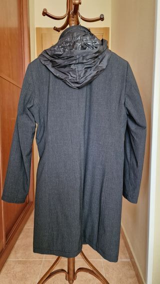 Abrigo tipo gabardina de hombre color gris marengo