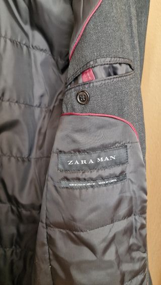 Abrigo tipo gabardina de hombre color gris marengo