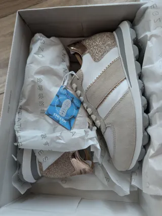 Scarpe Geox beige/oro n.35