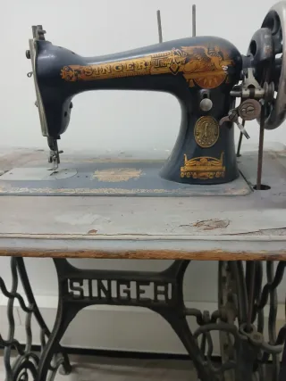 Máquina de coser Singer antigua