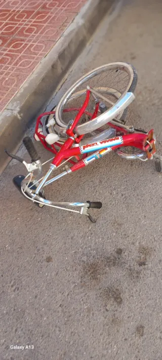 Bicicleta BH roja