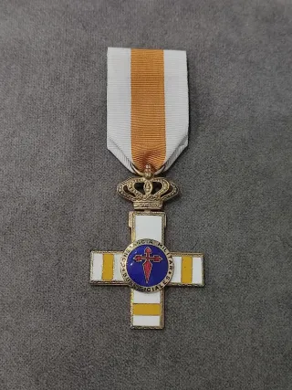 Lote medallas condecoraciones militares españolas