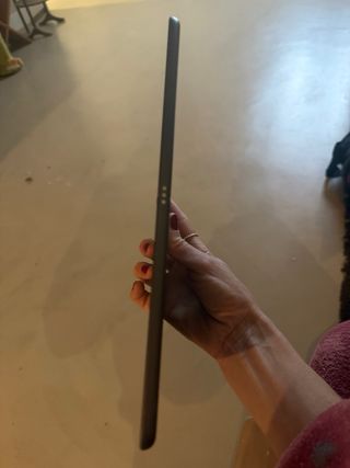 Apple iPadOS 16.3, (9a generacion) 256GB