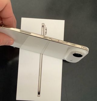 iPhone 17 Air 256GB Oro Claro Impecable Factura