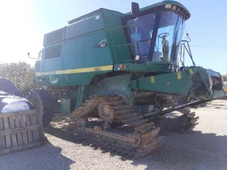 Cosechadora John Deere CTS con orugas