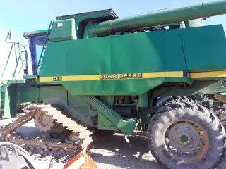 Cosechadora John Deere CTS con orugas