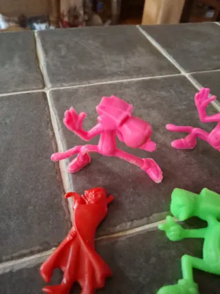 Lote 6 figuras de plástico