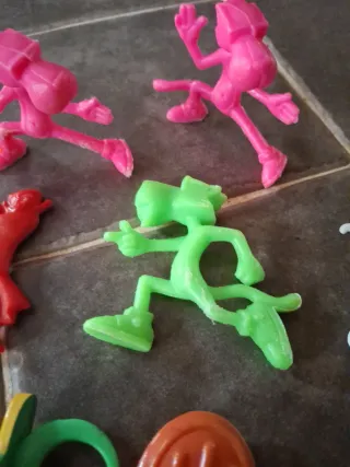 Lote 6 figuras de plástico