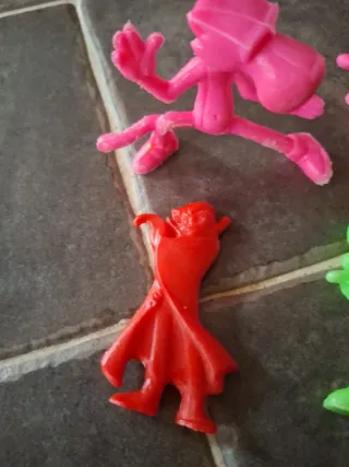 Lote 6 figuras de plástico