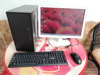 PC Intel Xeon 2.70 GHz 500 GB 8 GB SSD