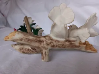 Figura de porcelana Capodimonte: dos palomas