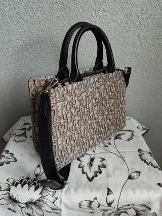 Bolso bandolera beige y negro